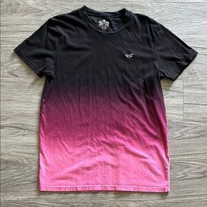 Hollister Black and Pink Gradient Short Sleeve Tee